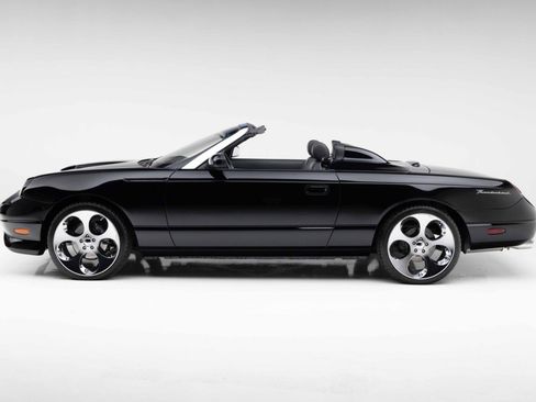 Used 2002 Ford Thunderbird RWD image 13