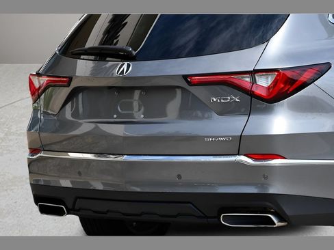 Used 2024 Acura MDX SH-AWD w/ Technology Package image 29