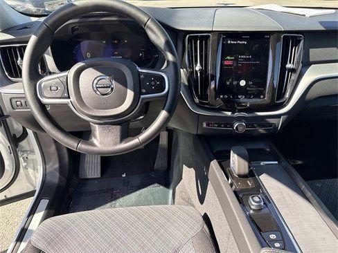 Used 2022 Volvo XC60 T8 Inscription Expression image 18