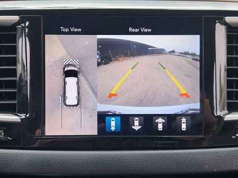 Used 2019 Chrysler Pacifica Touring-L w/ Advanced Safetytec Group FWD image 14