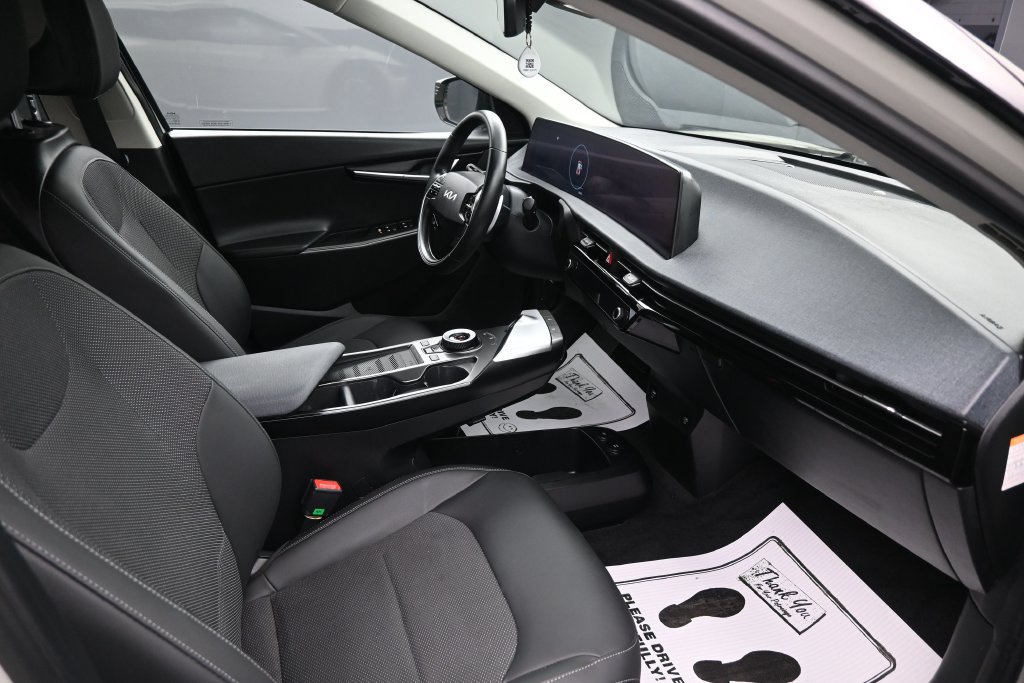 Used 2024 Kia EV6 Light RWD image 30