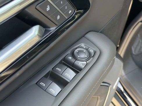 New 2026 Chevrolet Suburban Z71 w/ Z71 Off-Road Package AWD/4WD image 21