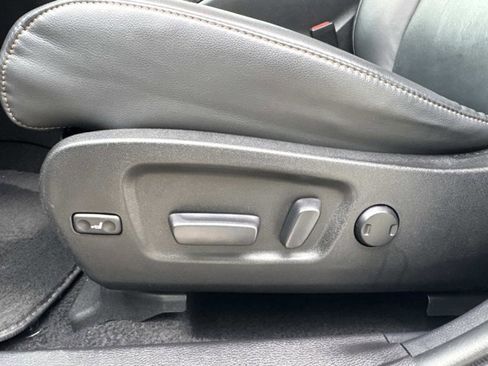 Used 2019 Toyota Highlander XLE image 13