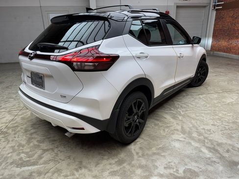 Used 2023 Nissan Kicks SR w/ SR Premium Package image 5