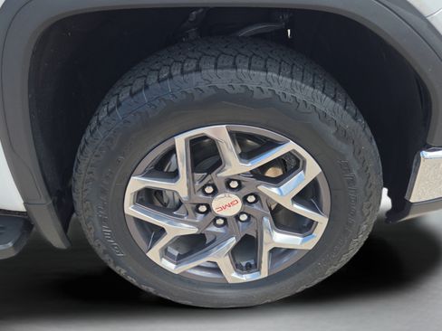 Used 2024 GMC Sierra 1500 SLT w/ SLT Premium Plus Package AWD/4WD image 37