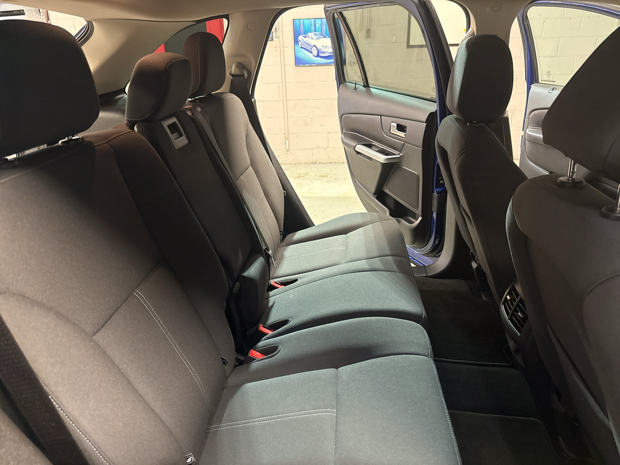 Used 2013 Ford Edge SE FWD image 25