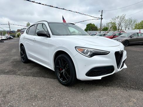 Used 2021 Alfa Romeo Stelvio Ti w/ Nero Edizione AWD/4WD image 7