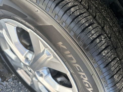Used 2024 Honda HR-V LX image 7