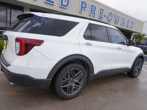 Used 2023 Ford Explorer ST-Line w/ Class IV Trailer Tow Package image 6