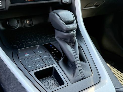 Certified 2025 Toyota RAV4 XLE AWD/4WD image 24