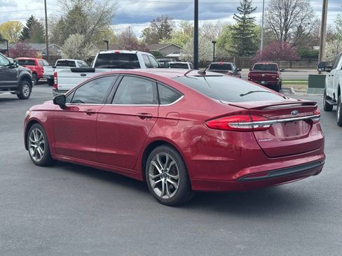 Used 2017 Ford Fusion SE w/ Equipment Group 201A image 5