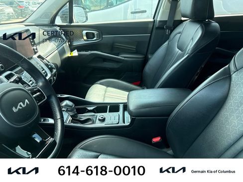 Certified 2023 Kia Sorento S w/ Panoramic Sunroof Package FWD image 9