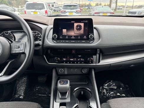 Used 2022 Nissan Rogue SV image 24