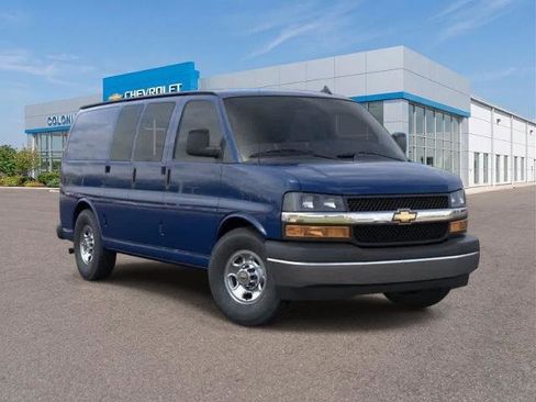 Used 2026 Chevrolet Express 2500 w/ Driver Convenience Package RWD image 2