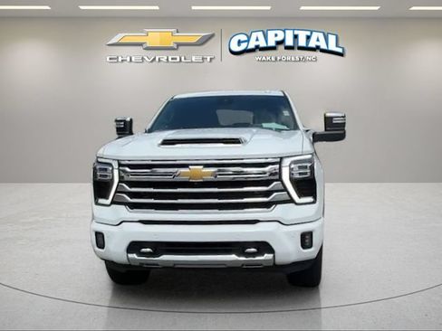 Used 2024 Chevrolet Silverado 2500 High Country w/ High Country Premium Package AWD/4WD image 8