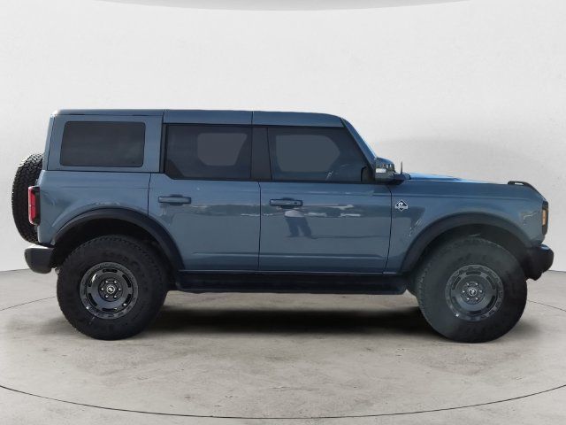 Used 2025 Ford Bronco Outer Banks w/ Sasquatch Package AWD/4WD image 4