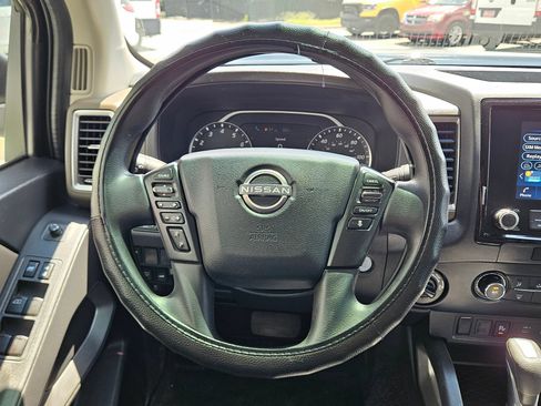 Used 2022 Nissan Frontier SV w/ Graphics Package AWD/4WD image 16