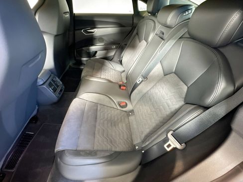 Used 2022 Audi e-tron GT Prestige w/ Prestige Package image 22