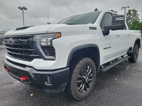 Used 2025 Chevrolet Silverado 2500 LT w/ Trail Boss Package AWD/4WD image 3