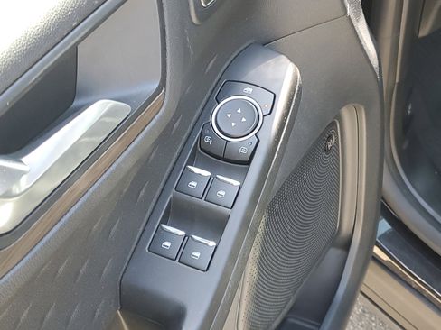 Used 2020 Ford Escape Titanium AWD/4WD image 6