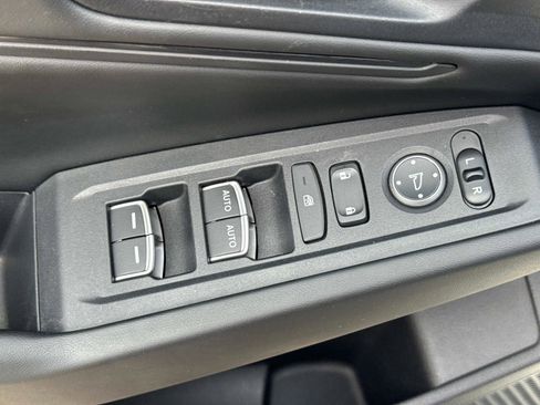 Certified 2023 Honda Accord EX image 17