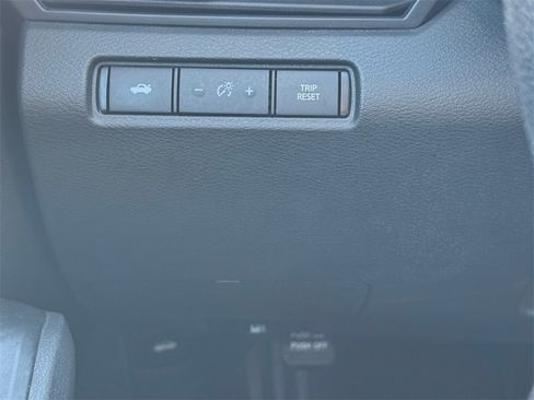 Used 2024 Nissan Altima 2.5 SV image 23