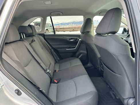 Used 2024 Toyota RAV4 XLE image 12