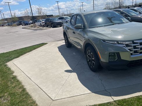 Certified 2024 Hyundai Santa Cruz SE image 7