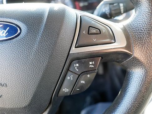 Used 2017 Ford Fusion SE image 25