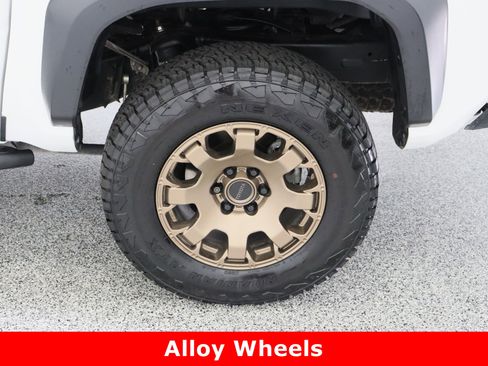 Used 2025 Toyota Tacoma 4x4 Double Cab Hybrid image 10