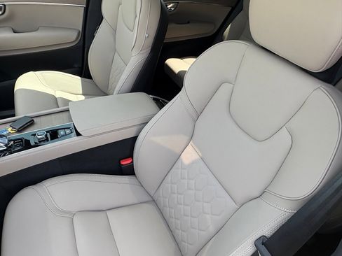 New 2026 Volvo XC90 B6 Plus w/ Protection Package Premier image 17