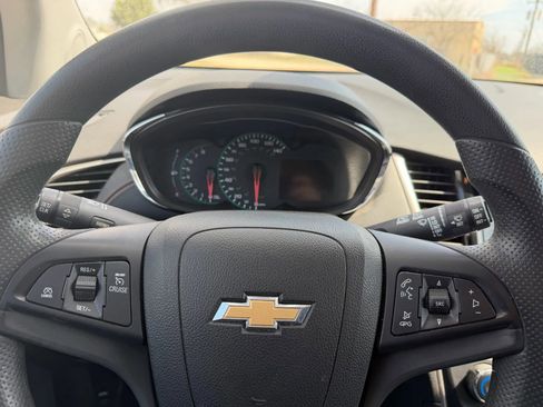 Used 2017 Chevrolet Trax LT image 14