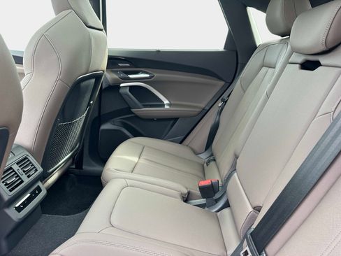 New 2025 Audi Q5 Prestige image 13