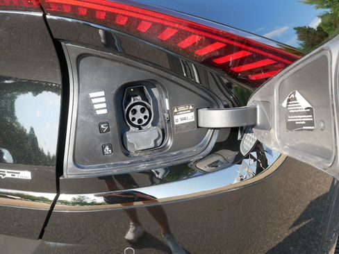 Certified 2024 Kia EV6 GT-Line AWD/4WD image 35