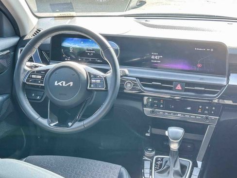 Used 2024 Kia Seltos S FWD image 13