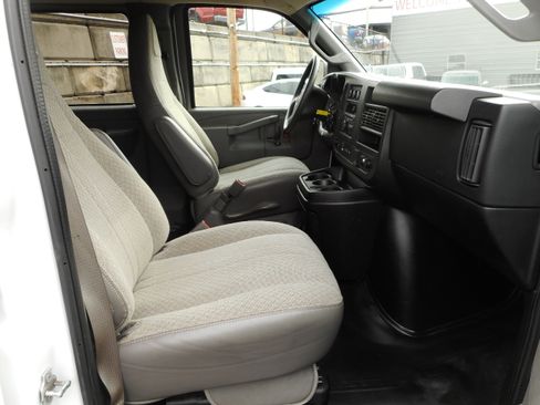 Used 2017 Chevrolet Express 2500 LS image 28