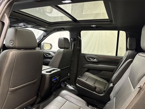 Certified 2023 Chevrolet Suburban High Country image 14