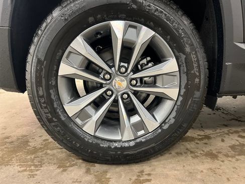 New 2026 Chevrolet Equinox LT w/ Convenience Package II image 9