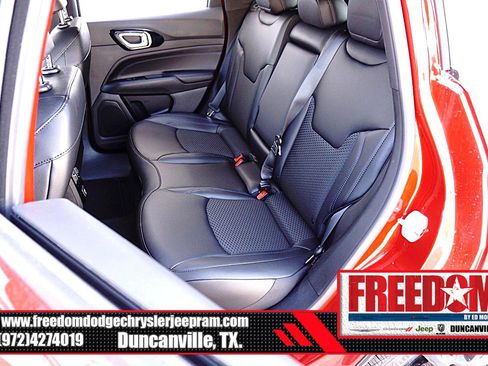 New 2026 Jeep Compass Latitude image 14