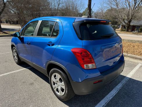 Used 2015 Chevrolet Trax LS FWD image 7