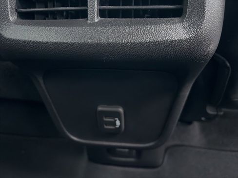 Certified 2021 GMC Terrain SLT image 25