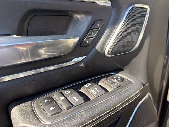 Used 2019 RAM 1500 Laramie AWD/4WD image 15
