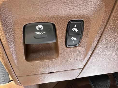 Used 2020 RAM 1500 Laramie AWD/4WD image 35