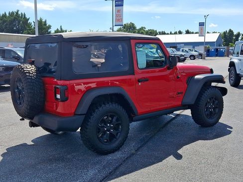 Certified 2022 Jeep Wrangler Sport AWD/4WD image 6