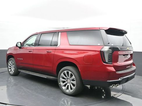 New 2026 Chevrolet Suburban Premier image 7