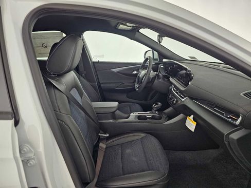 New 2026 Buick Envista Preferred w/ Advanced Safety Package image 10