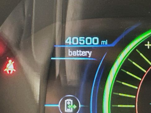 Used 2018 Chevrolet Volt LT w/ Comfort Package FWD image 19