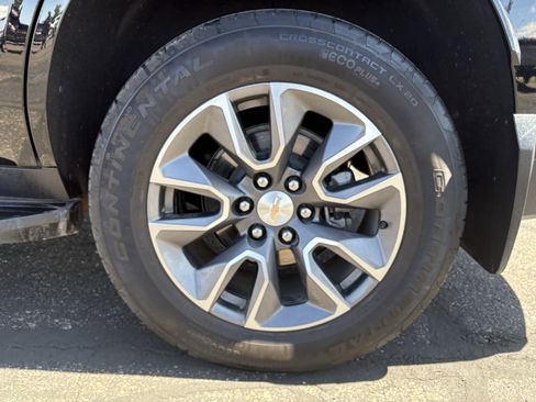 Used 2024 Chevrolet Tahoe LT w/ LT Signature Plus Package AWD/4WD image 11