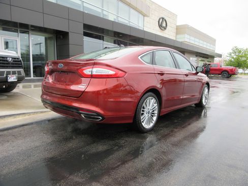 Used 2014 Ford Fusion SE w/ Equipment Group 202A FWD image 10