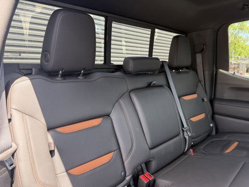 Used 2020 GMC Sierra 1500 AT4 w/ AT4 Premium Package AWD/4WD image 16